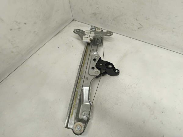 LEVE VITRE ARRIERE DROIT ELECTRIQUE RENAULT - Vue 1